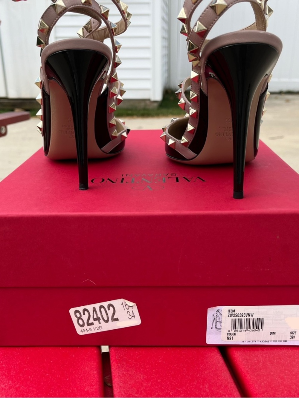 Valentino Garavani Patent Rockstud Caged Pumps 100 MM Black/Poudre- Authentic - Picture 6 of 14